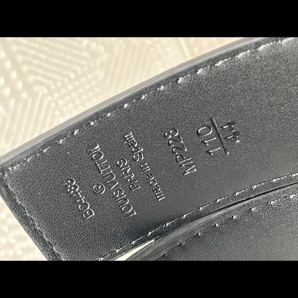 Black Leather Belt with a Silver Buckle LV logo - Picture 5 of 6
